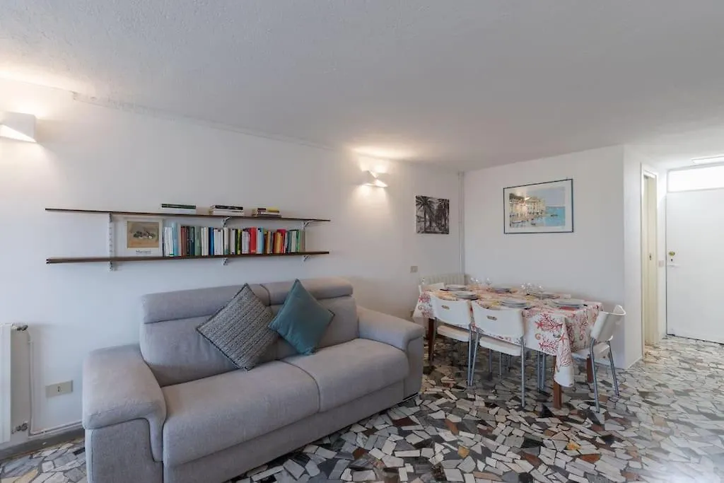 Duca D'Aosta - Il Soffio Del Mare Apartment Viareggio Italy